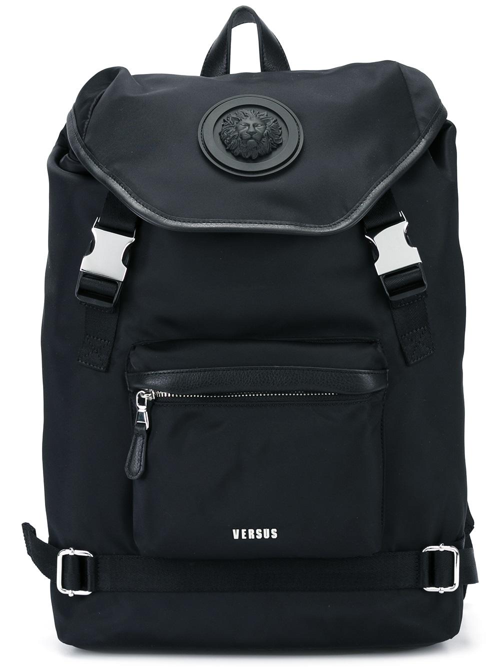 strap fastening backpack