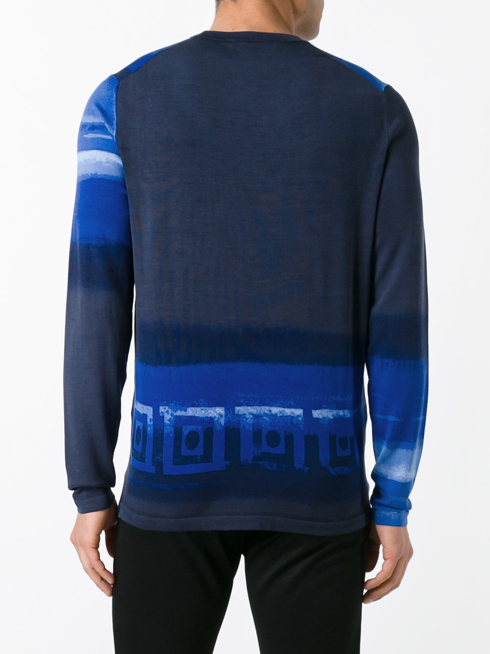 longsleeved T-shirt