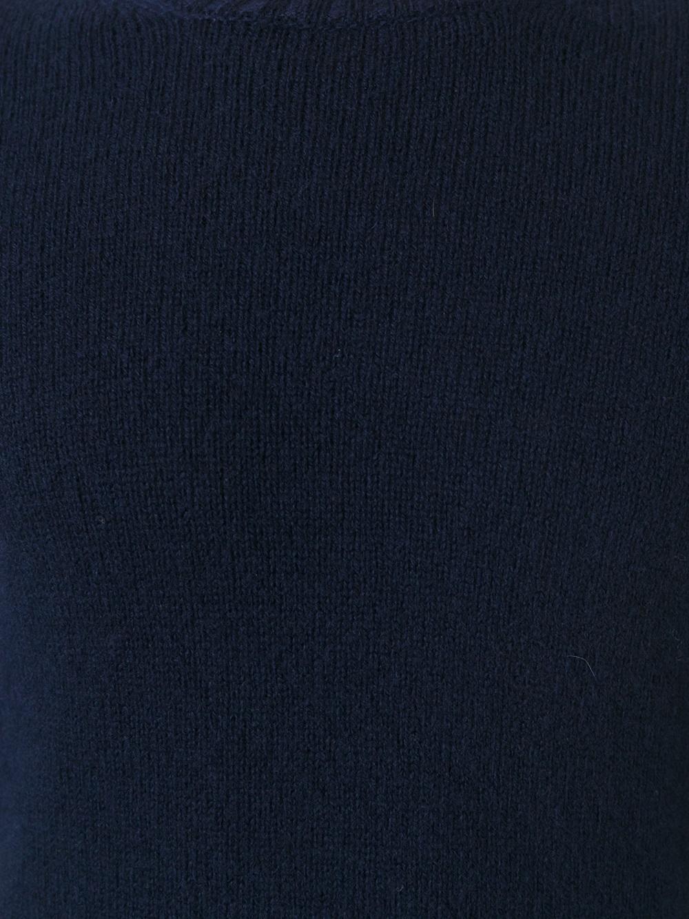 round neck jumper