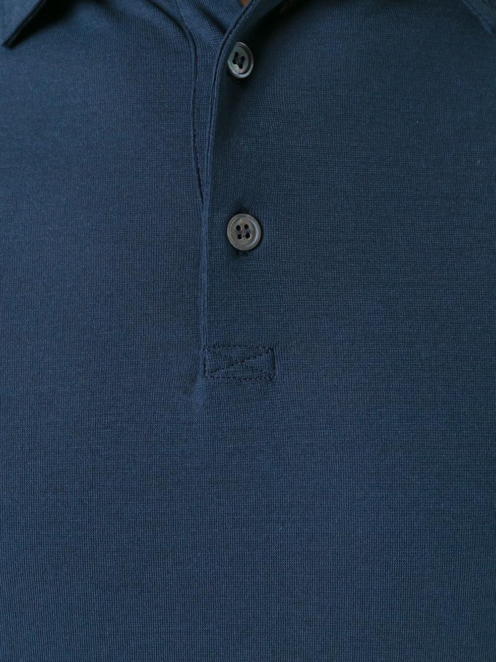 shortsleeved T-shirt