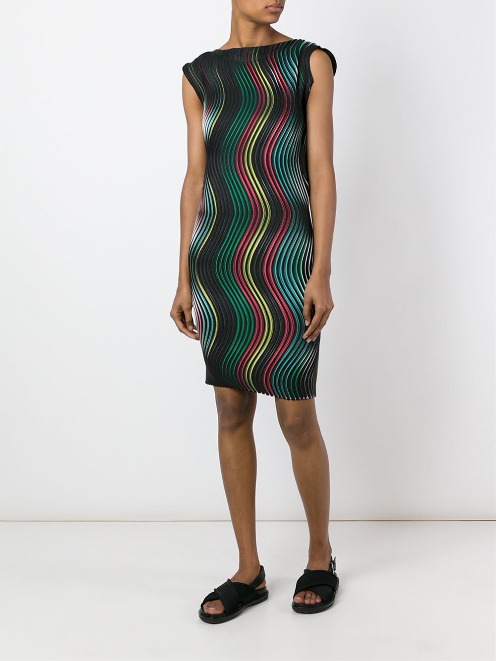 above-knee fitted dress