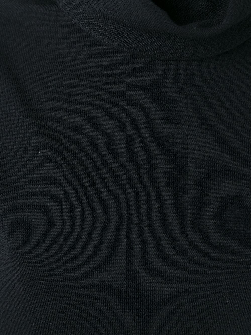高领开衩细节毛衣