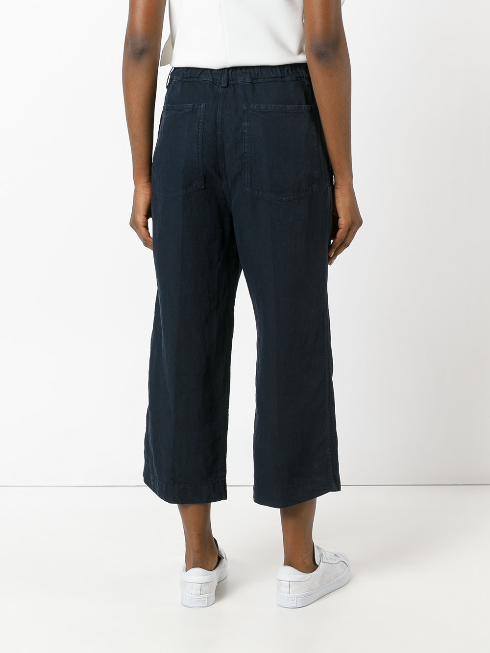 loose cropped trousers