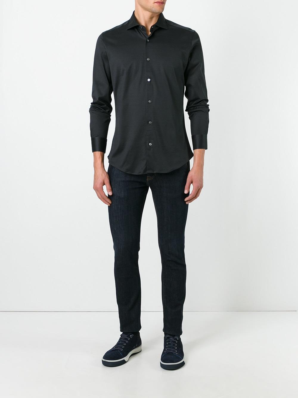 spread collar shirt