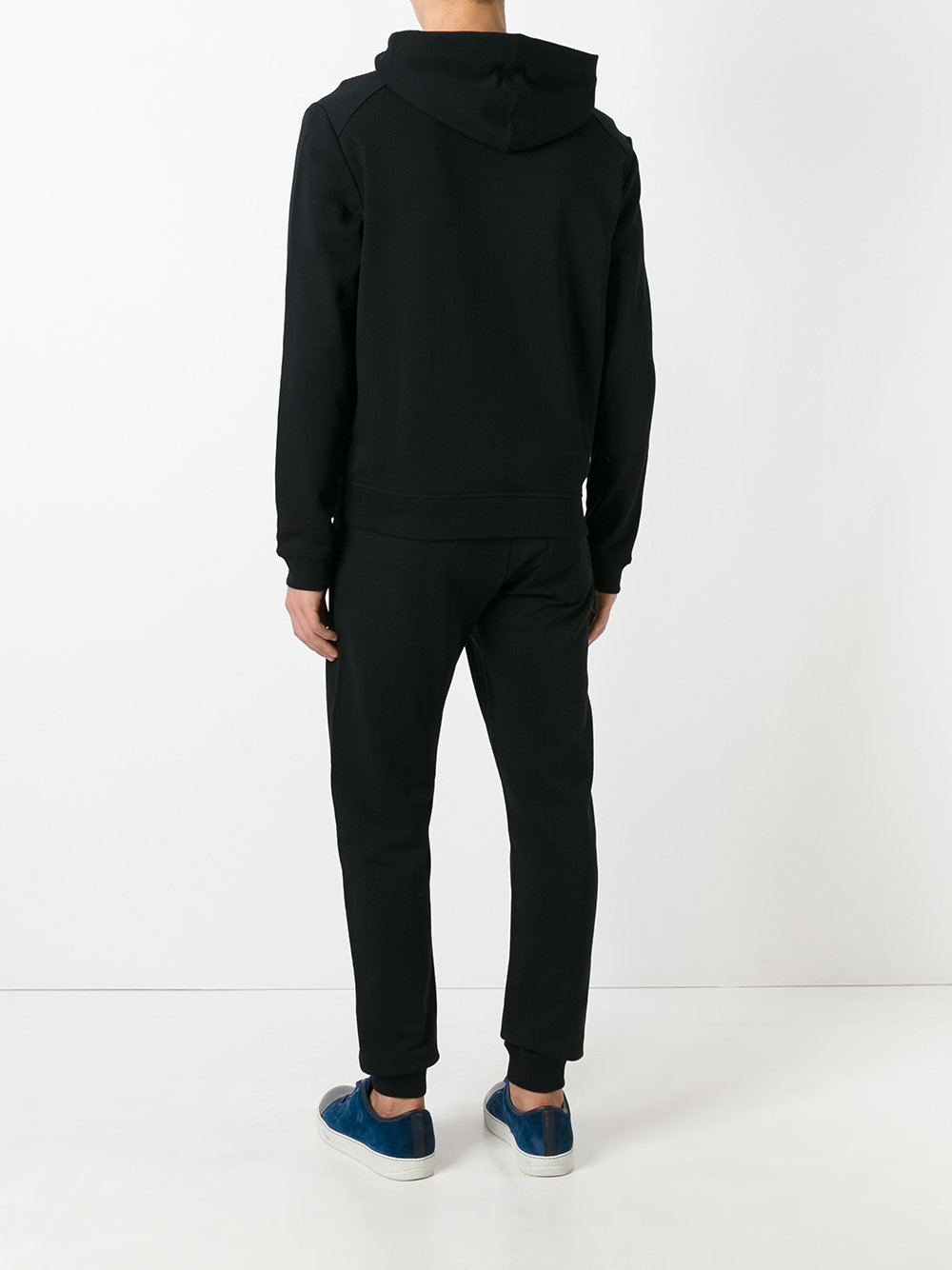 track suit 