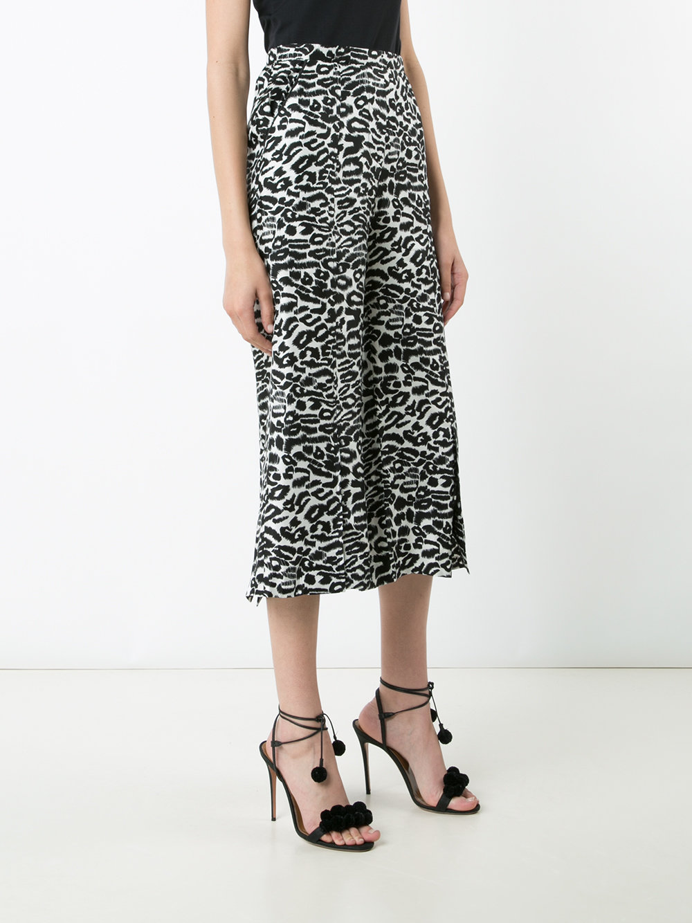 leopard print cropped pants 