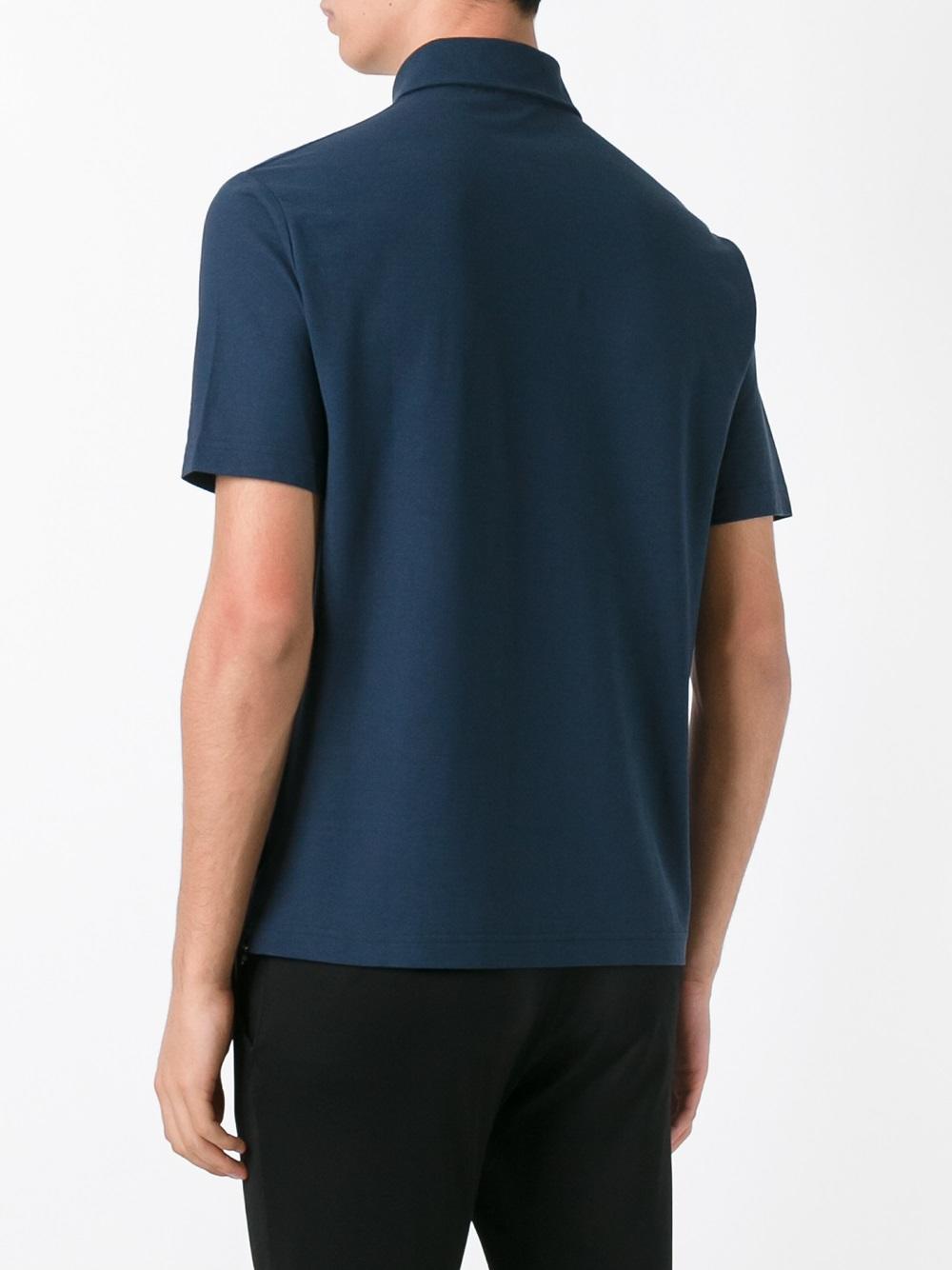 shortsleeved T-shirt