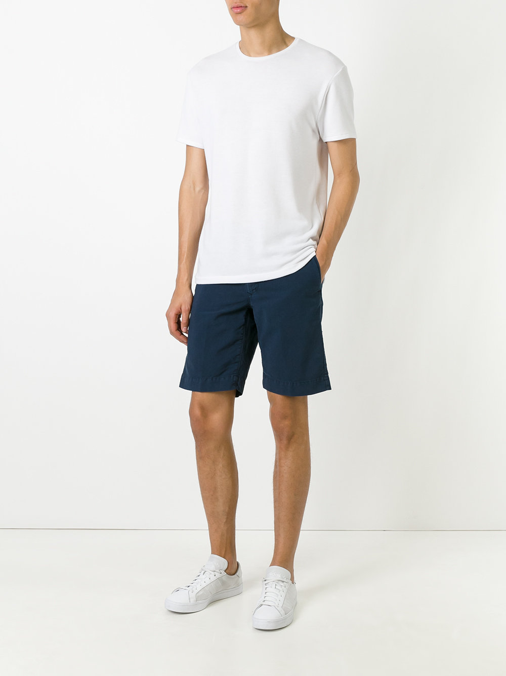 flap pocket shorts