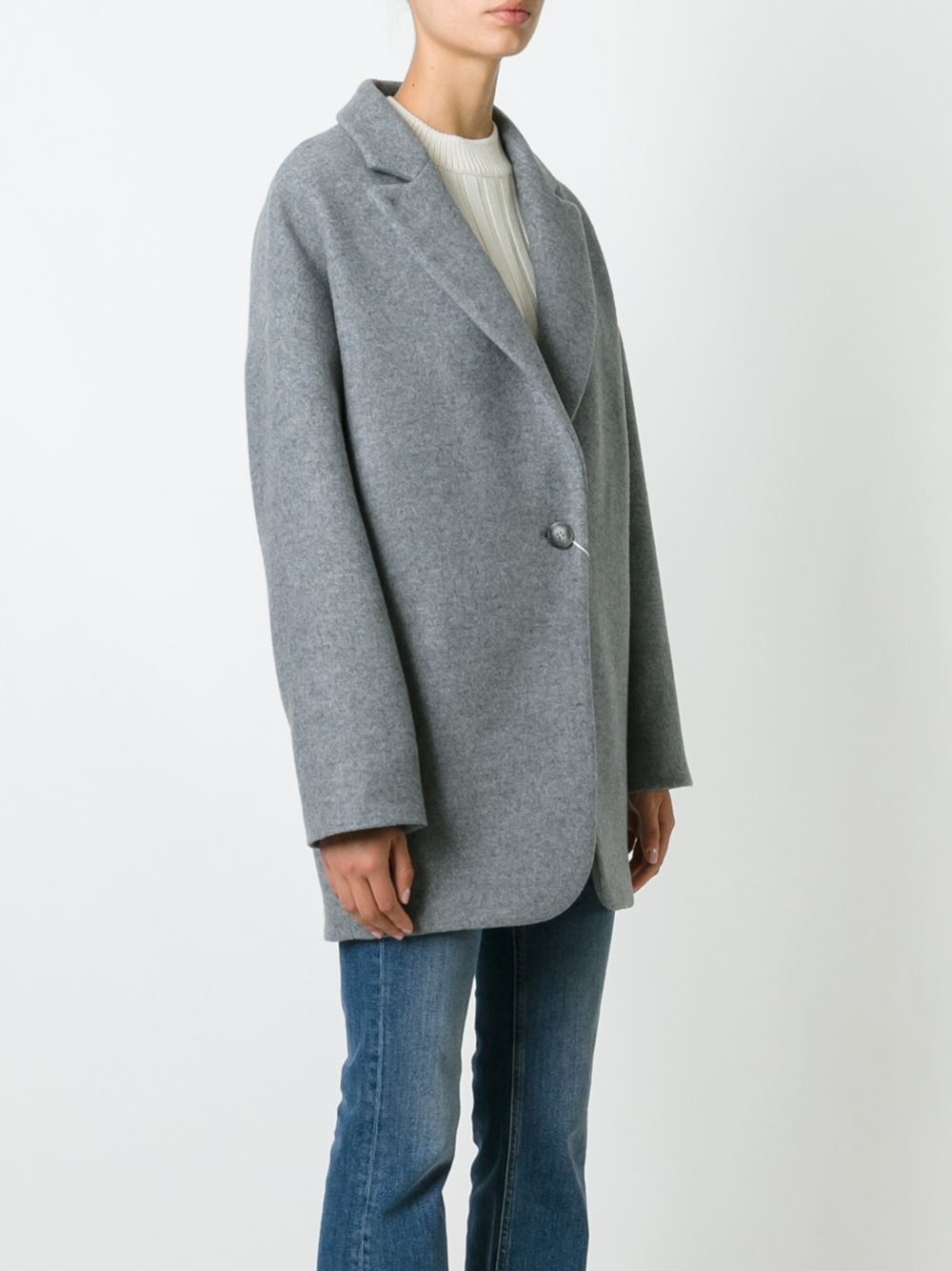 buttoned coat