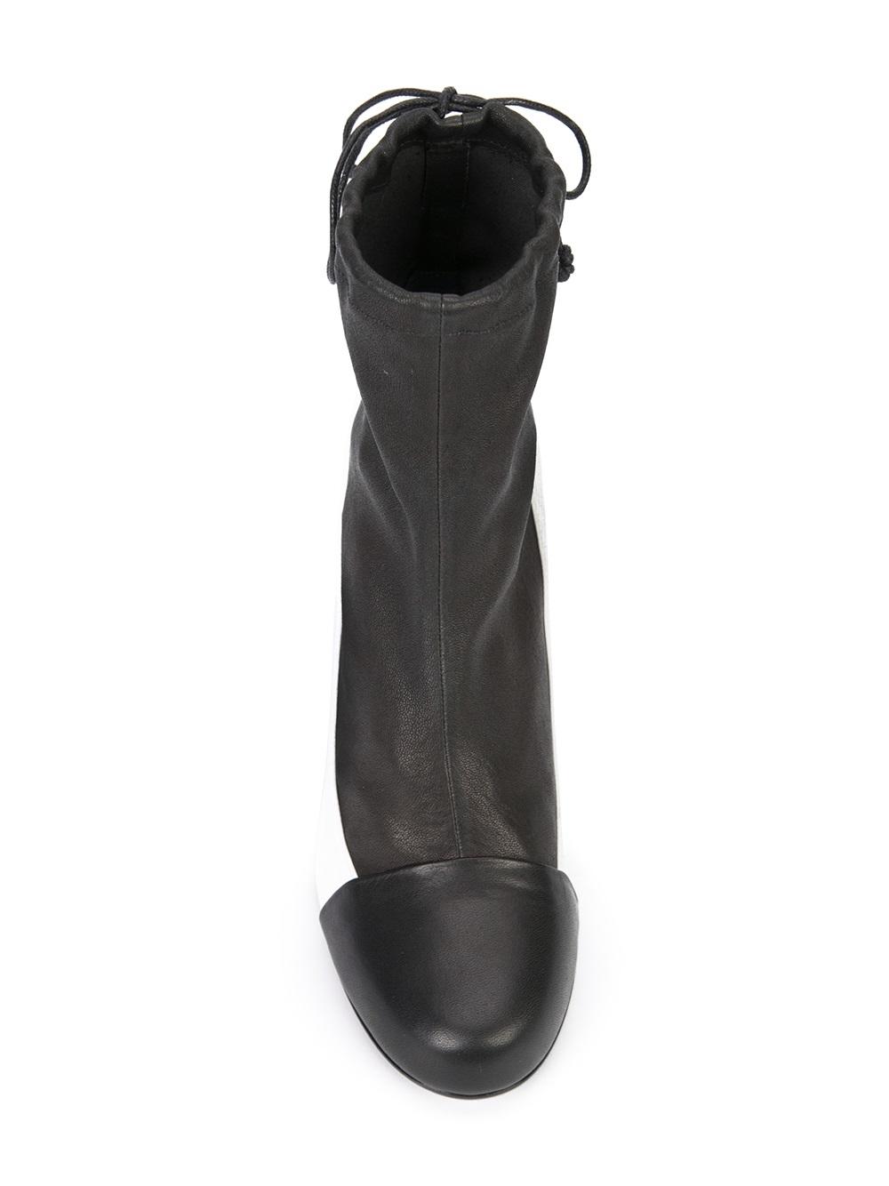 cylinder-heel boots
