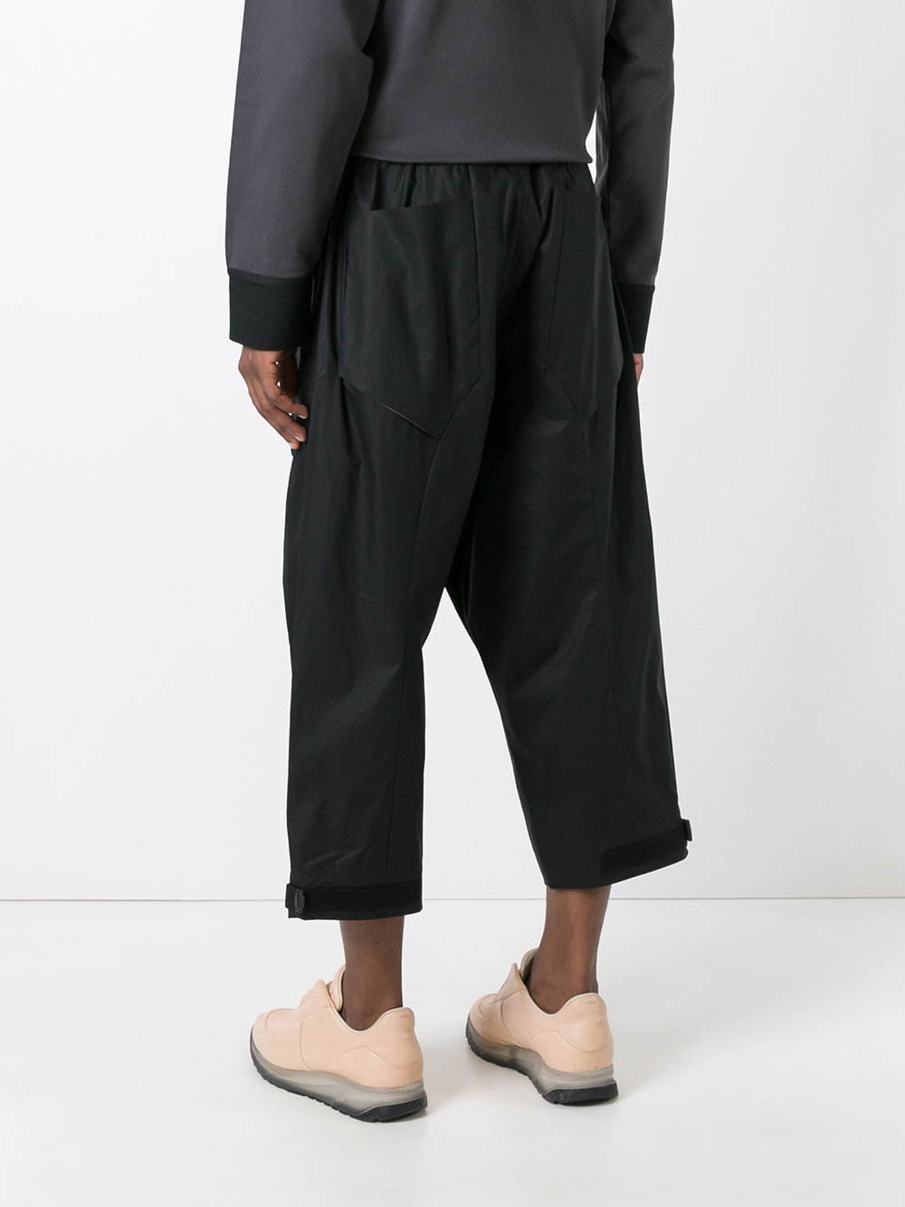Wide leg cropped trousers