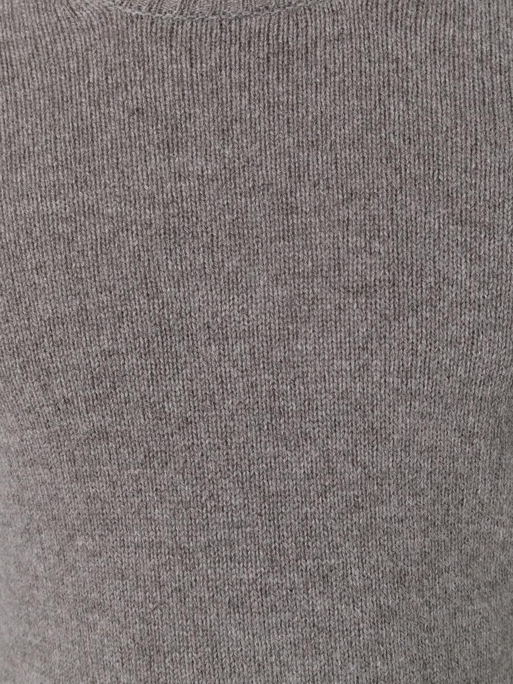 round neck jumper