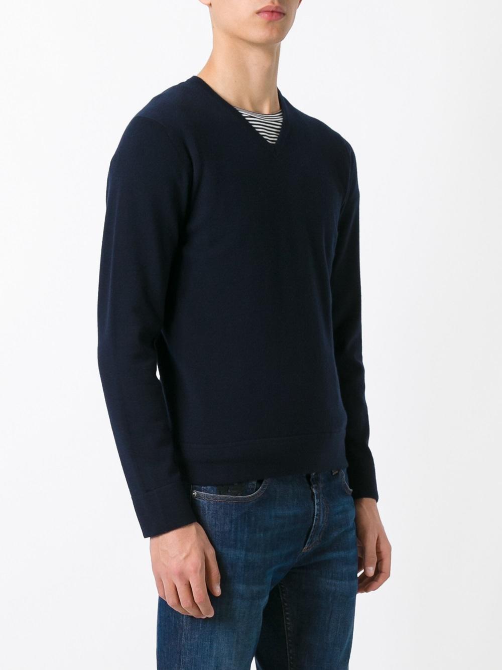 V-neck jumper