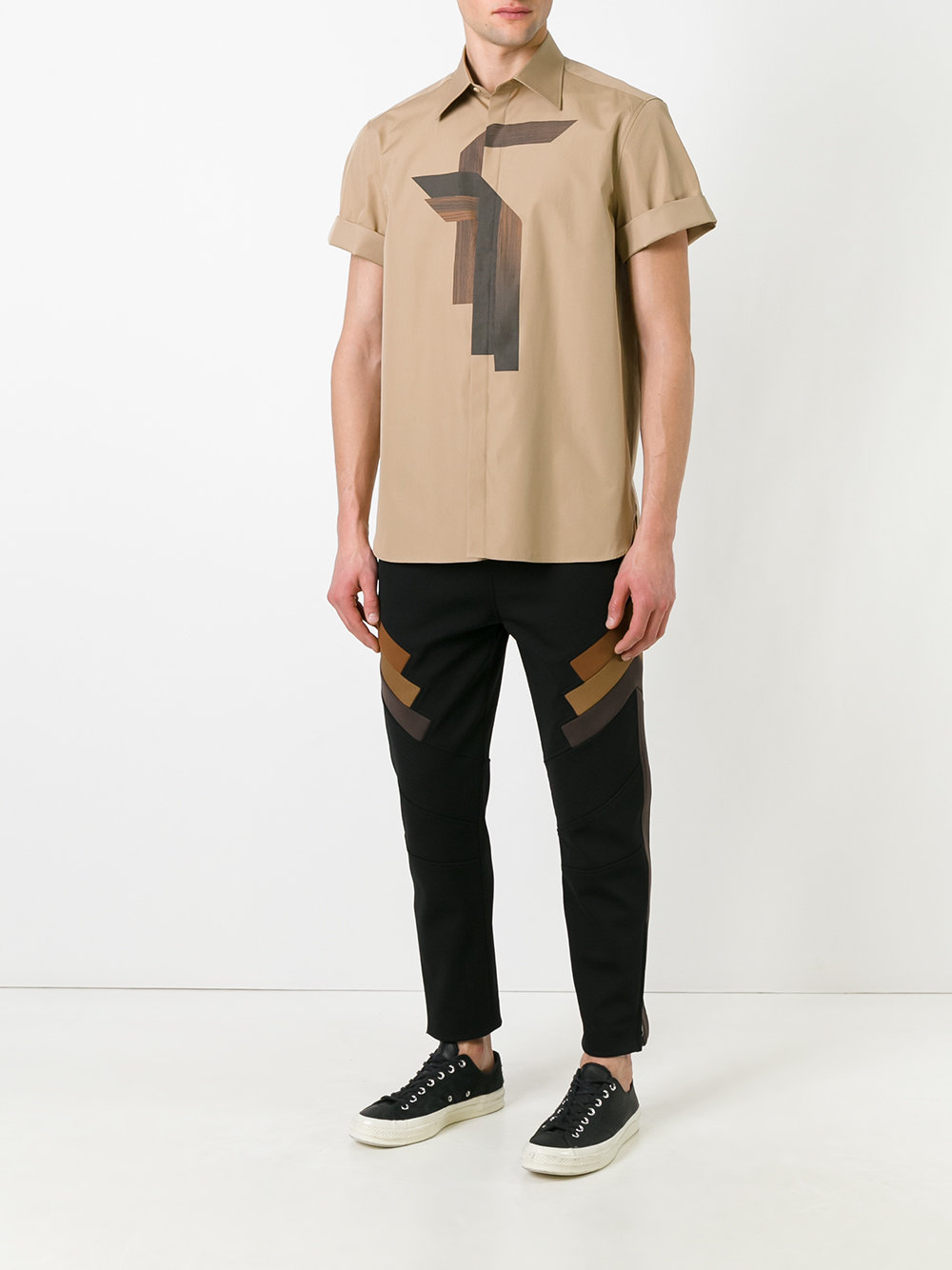 drop-crotch trousers 