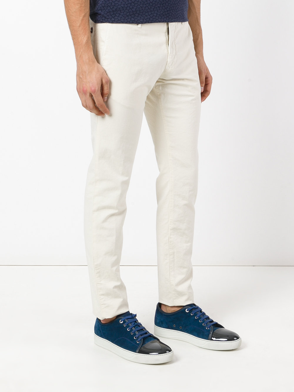 straight-leg trousers 