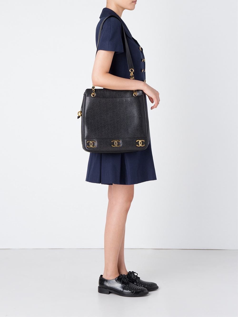 CC chain shoulder bag