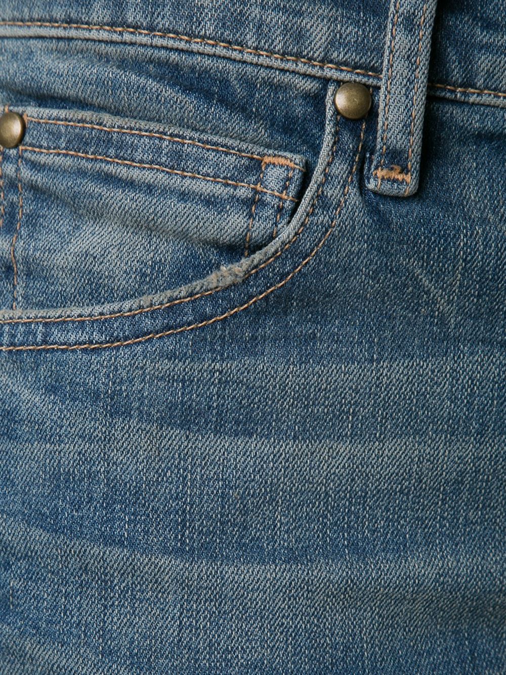 紧身牛仔裤