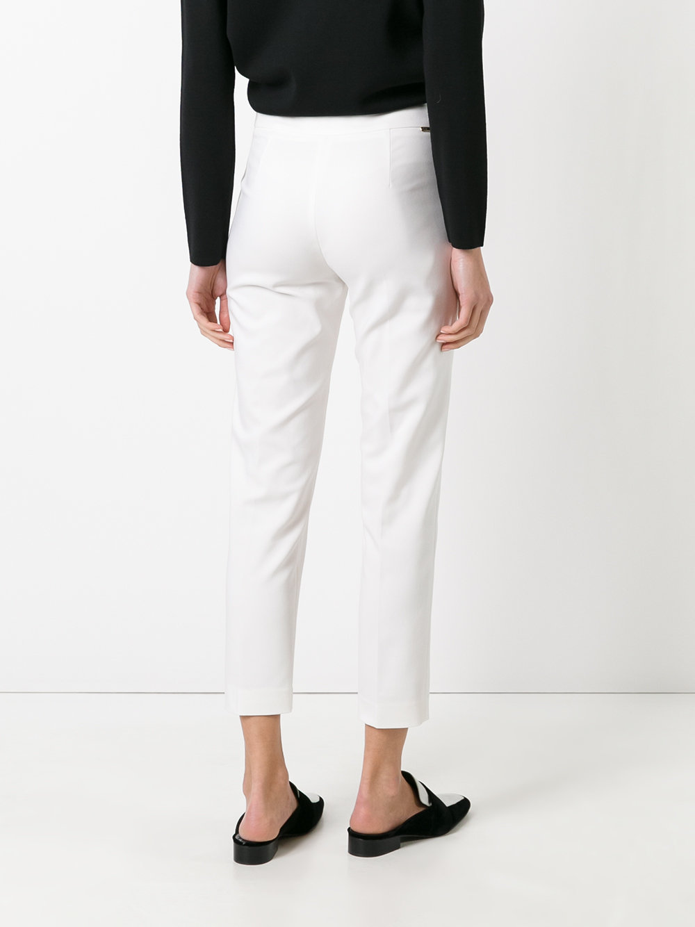 fitted cropped pants 