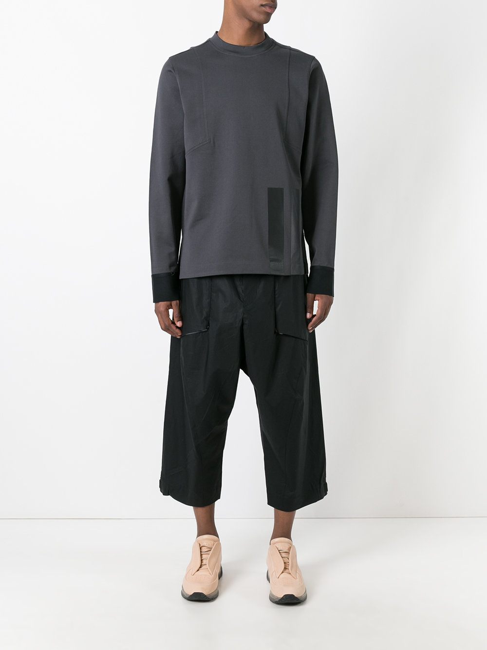 Wide leg cropped trousers