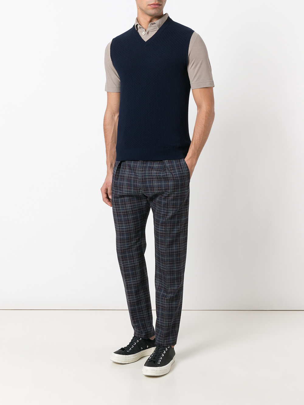 sleeveless jumper 
