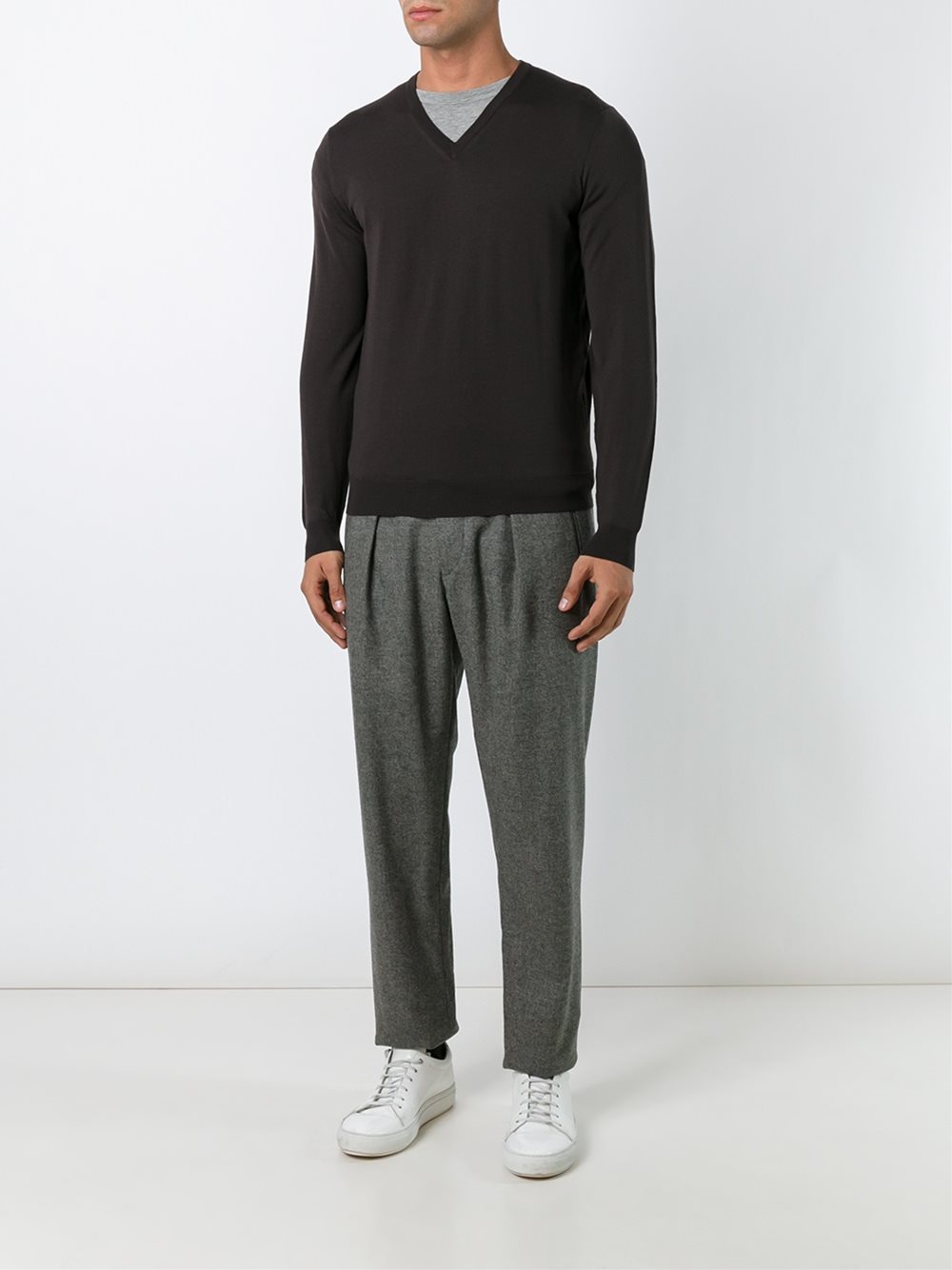 v neck fine knit jumper