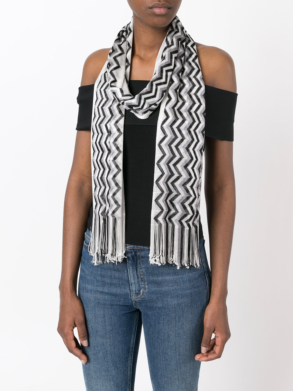 zig-zag knitted scarf