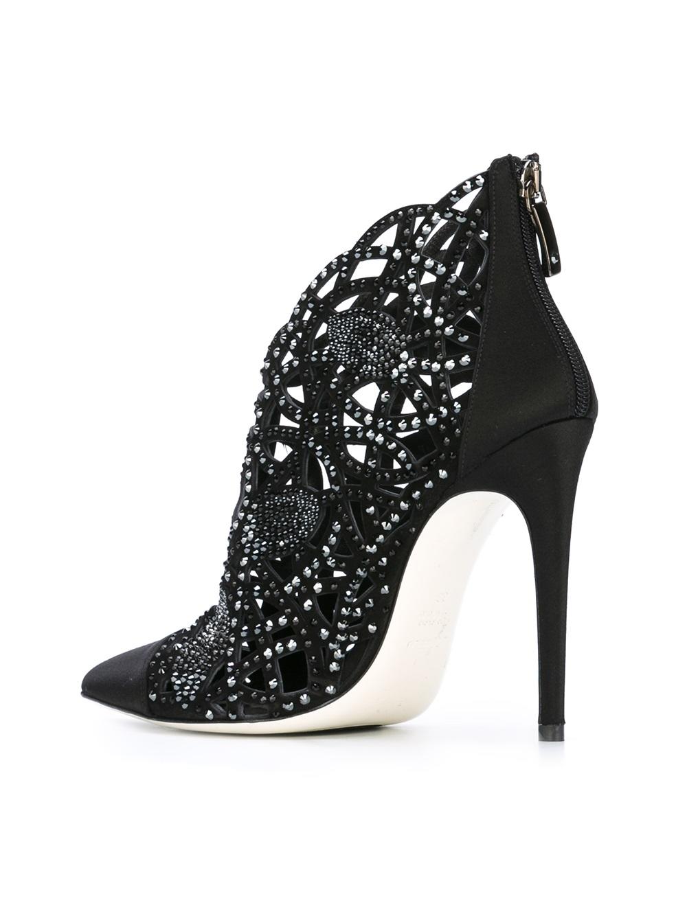 cut-off detailing ankle boots