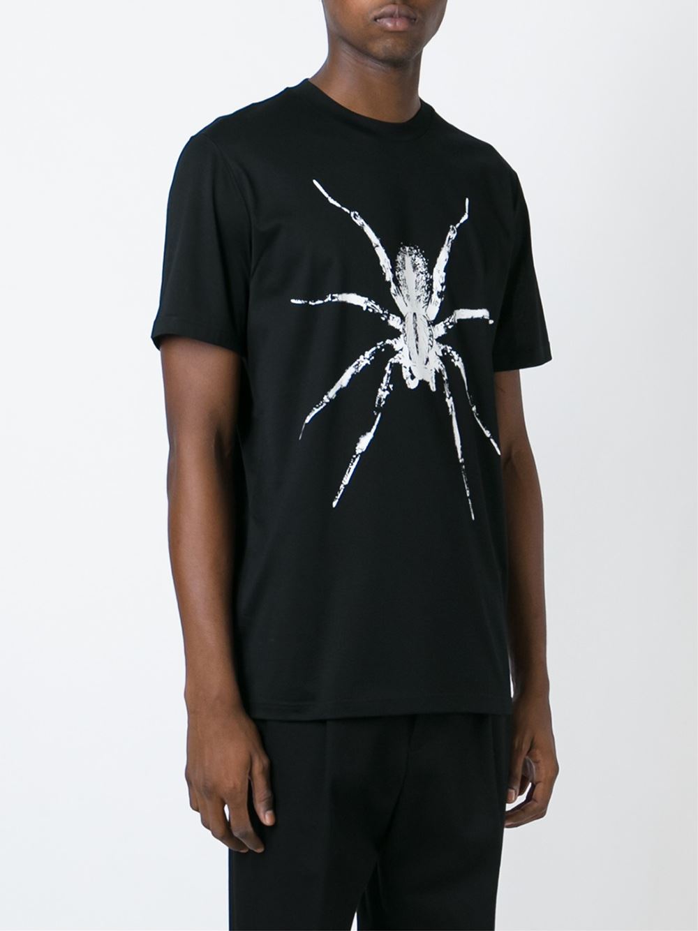 黑蜘蛛logo衣服啥牌子图片