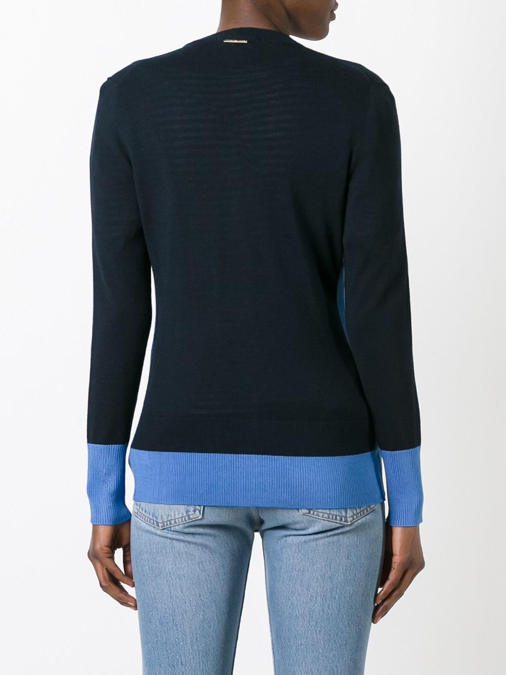 V-neck buttoned cardigan