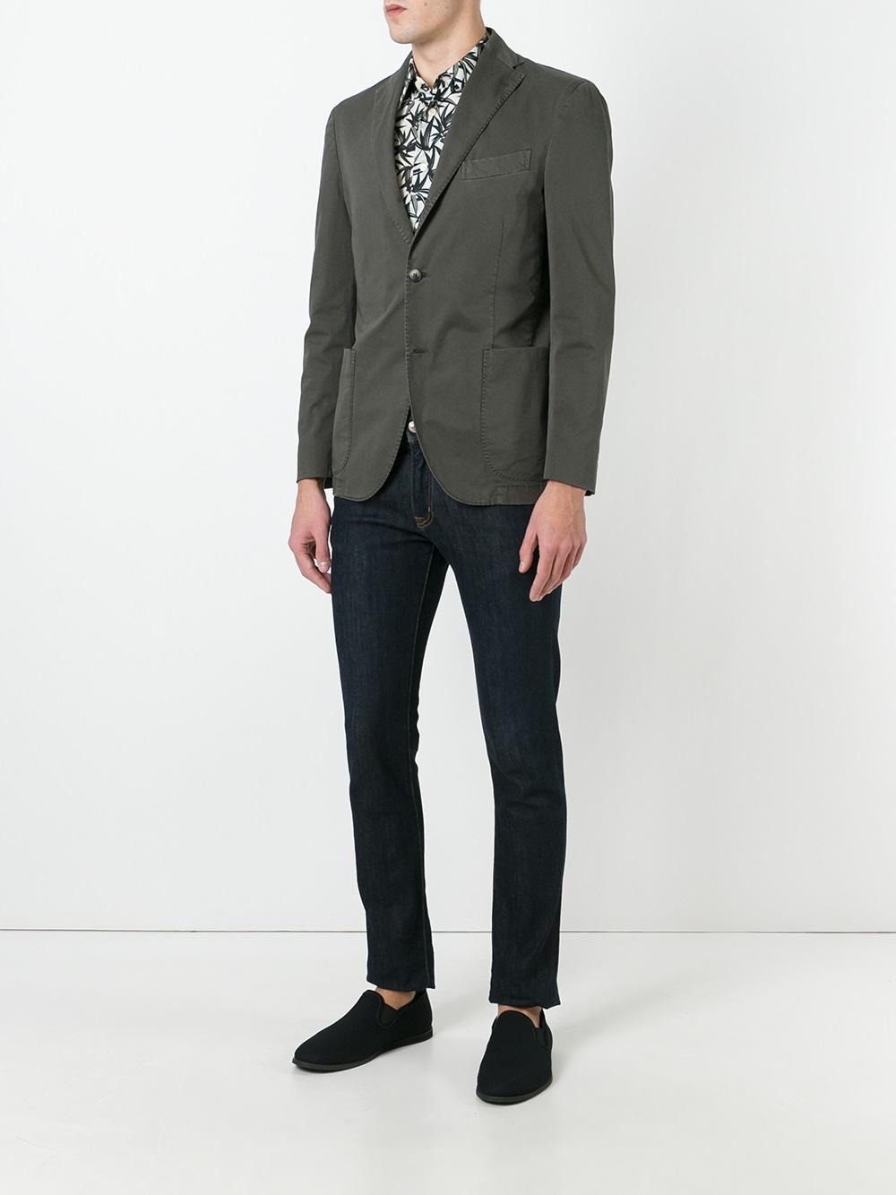 three button blazer 