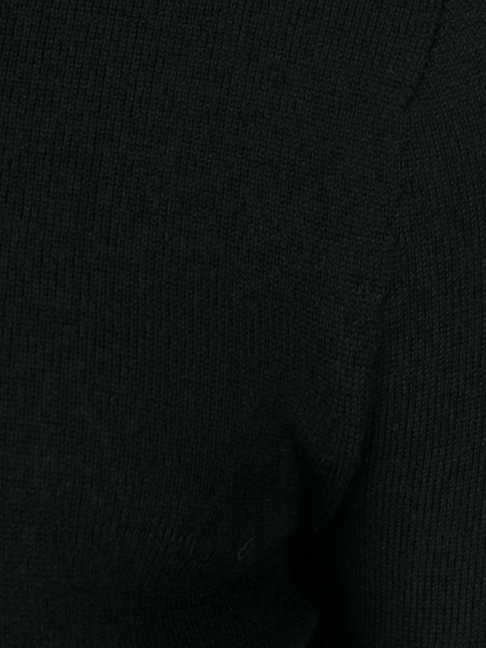 round neck jumper