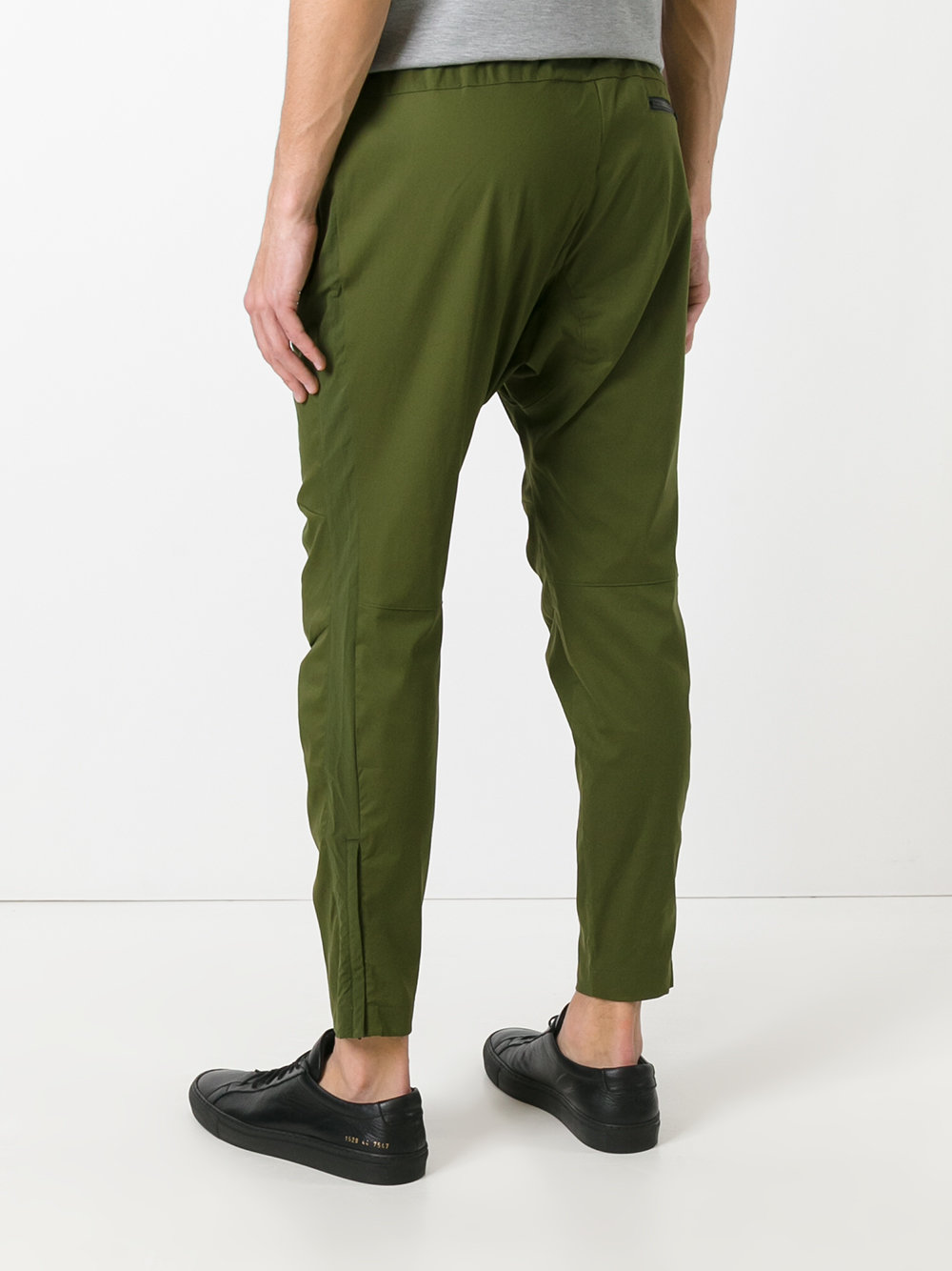 drop-crotch trousers