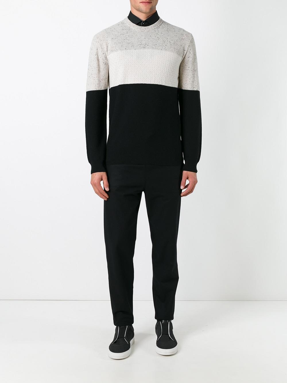 round neck jumper