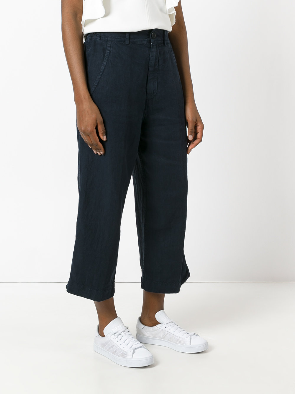 loose cropped trousers