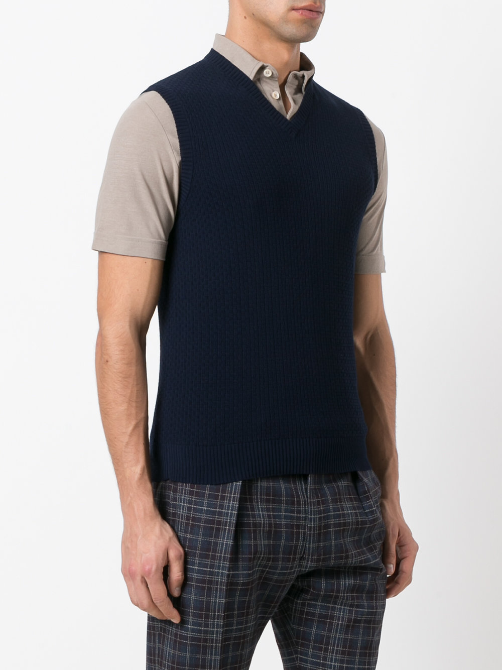 sleeveless jumper 