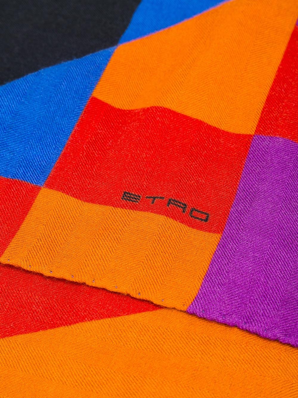 block colour scarf