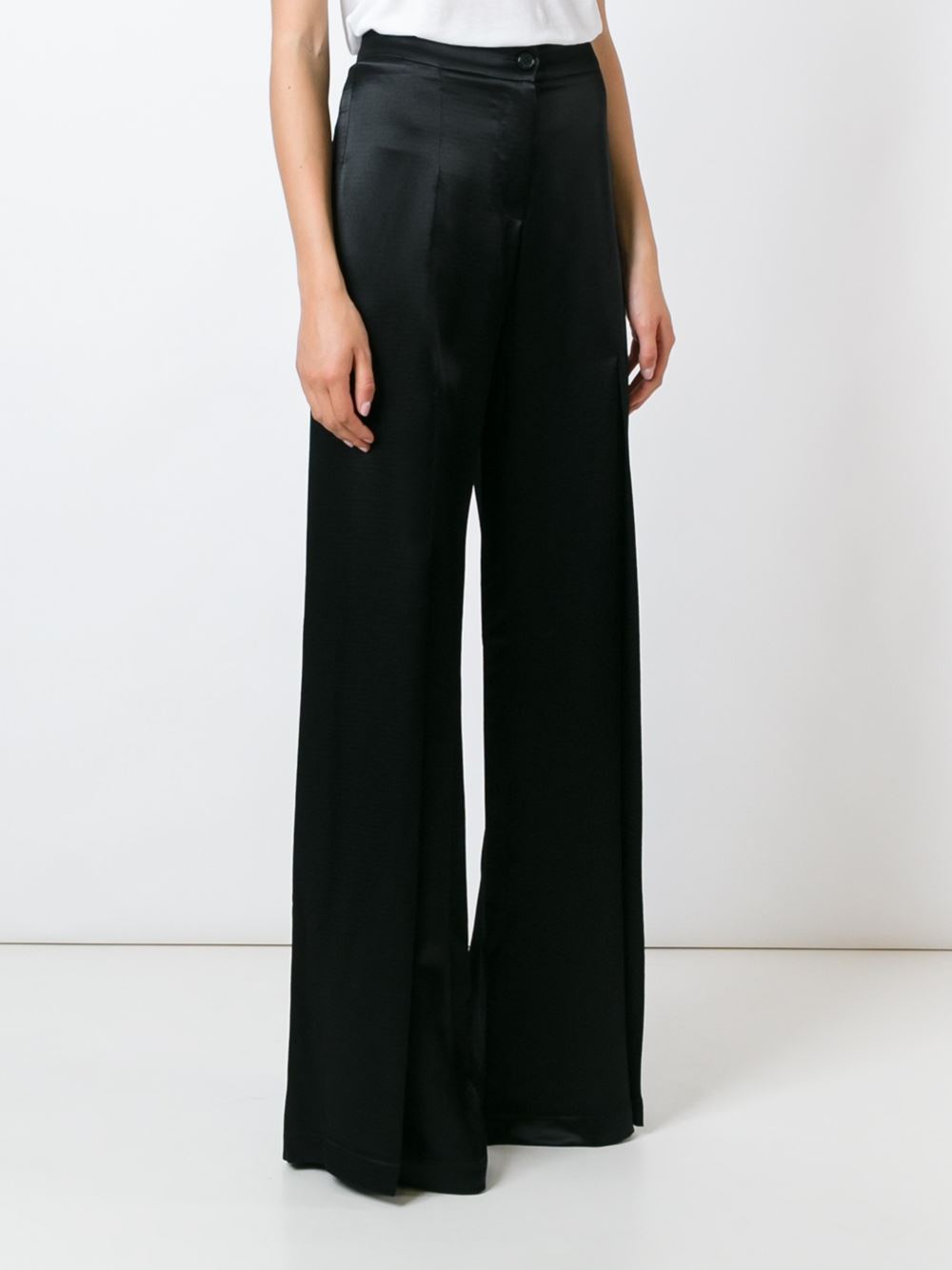 wide leg trousers