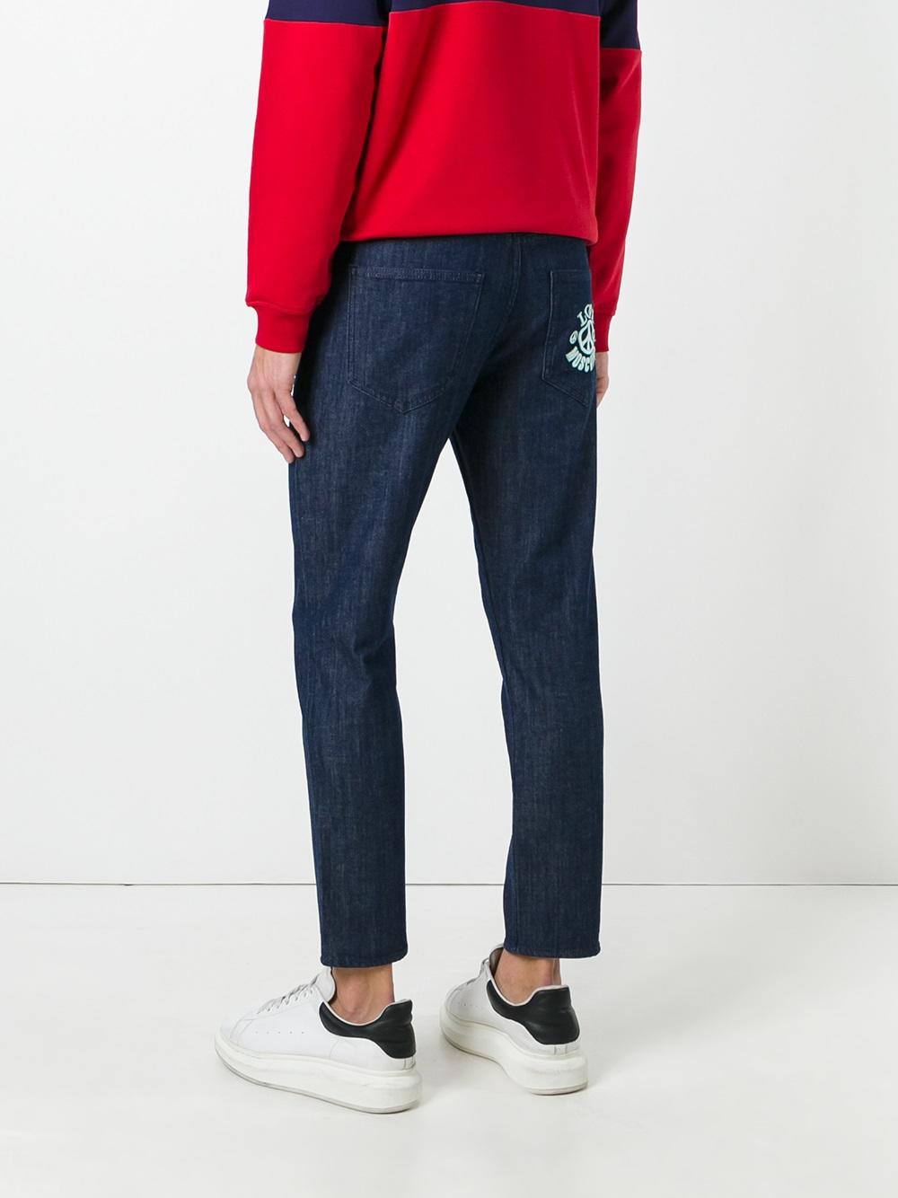 slim-fit jeans 