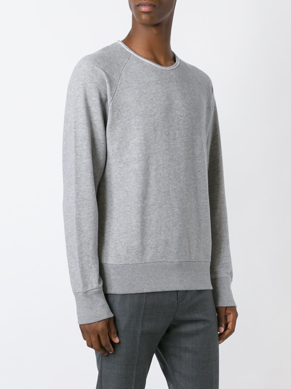 raglan sleeve sweatshirt