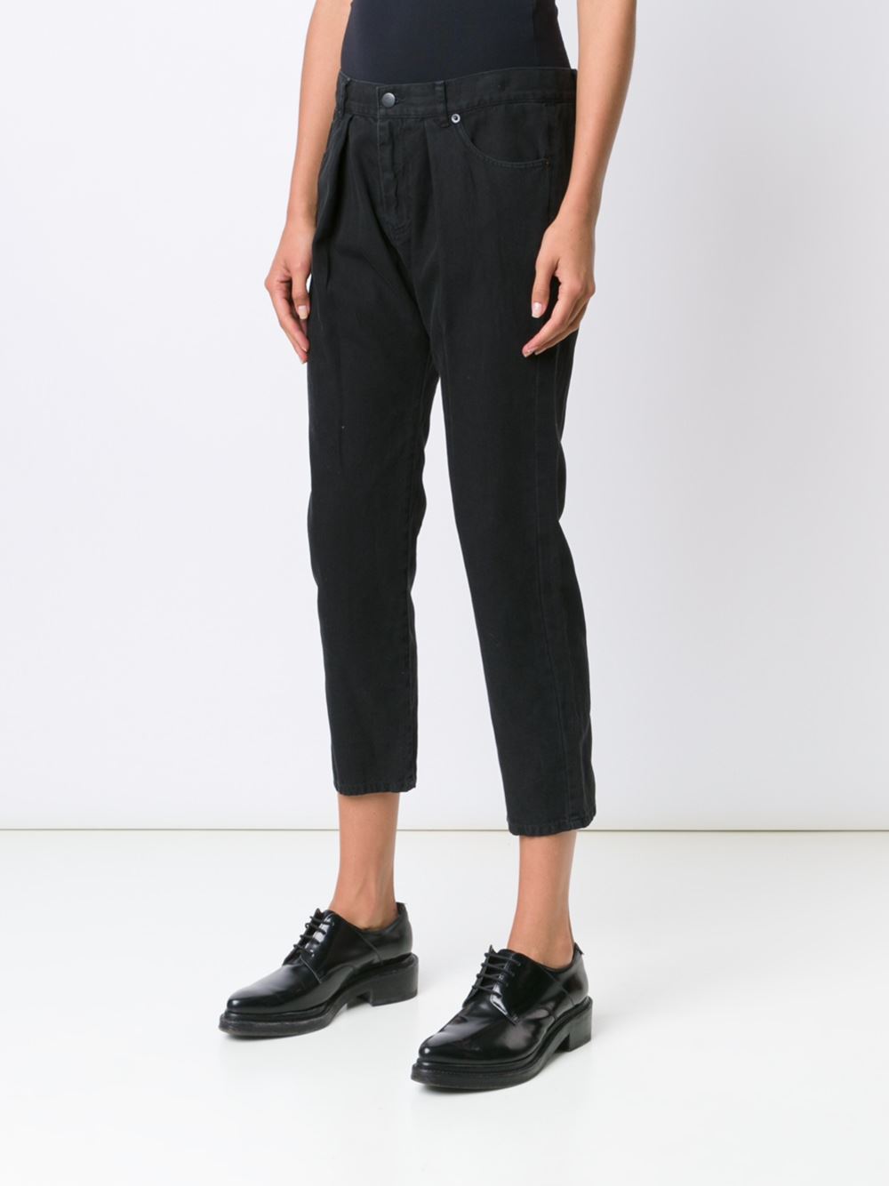 cropped pleated trousers