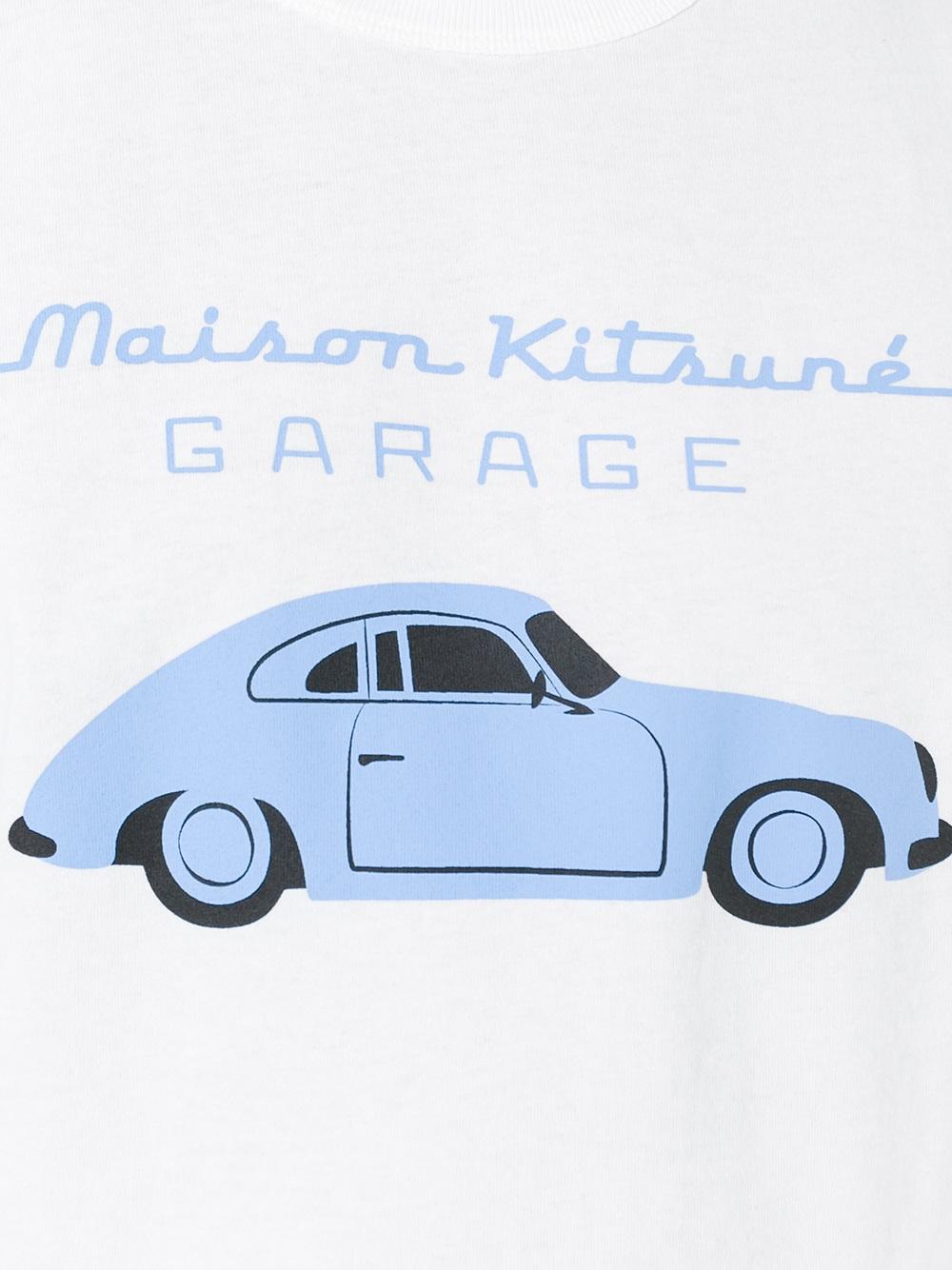 car print T-shirt