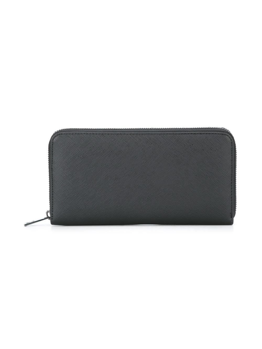 zip around wallet