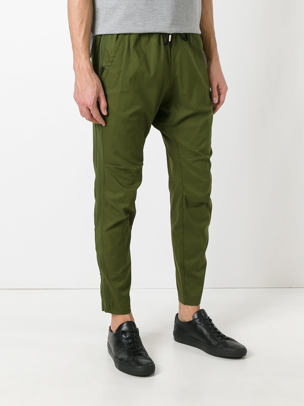 drop-crotch trousers