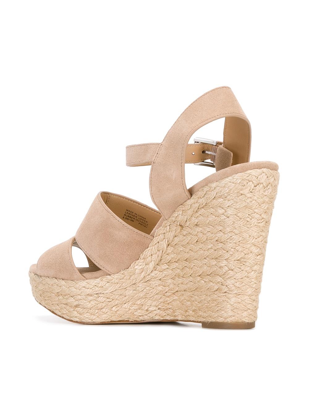 wedged sandals 