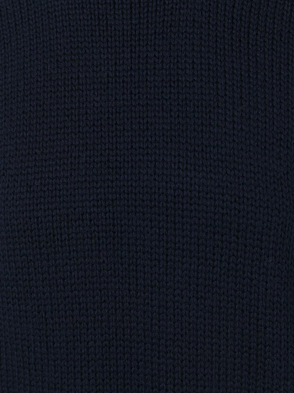 round neck jumper