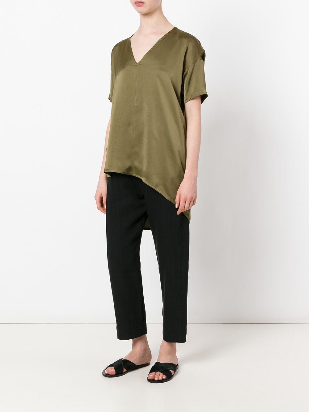 high-rise cropped trousers