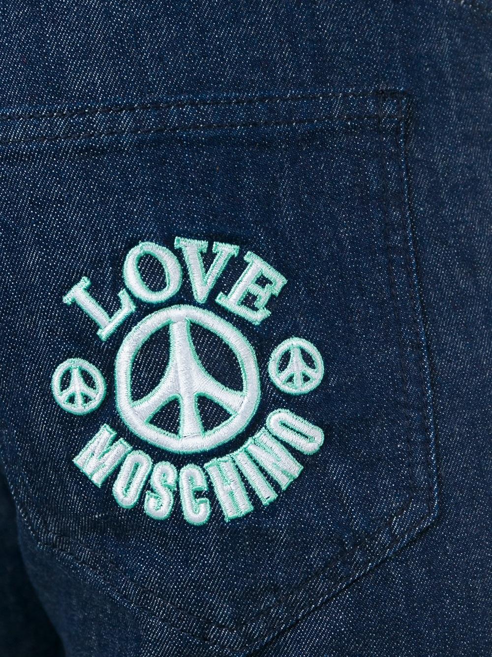 slim-fit jeans 