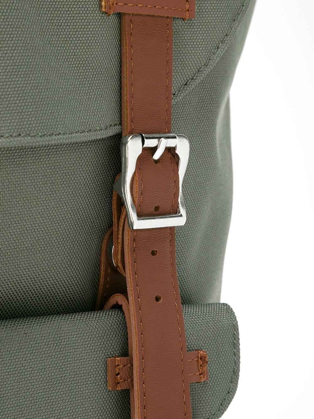 double straps fastening backpack