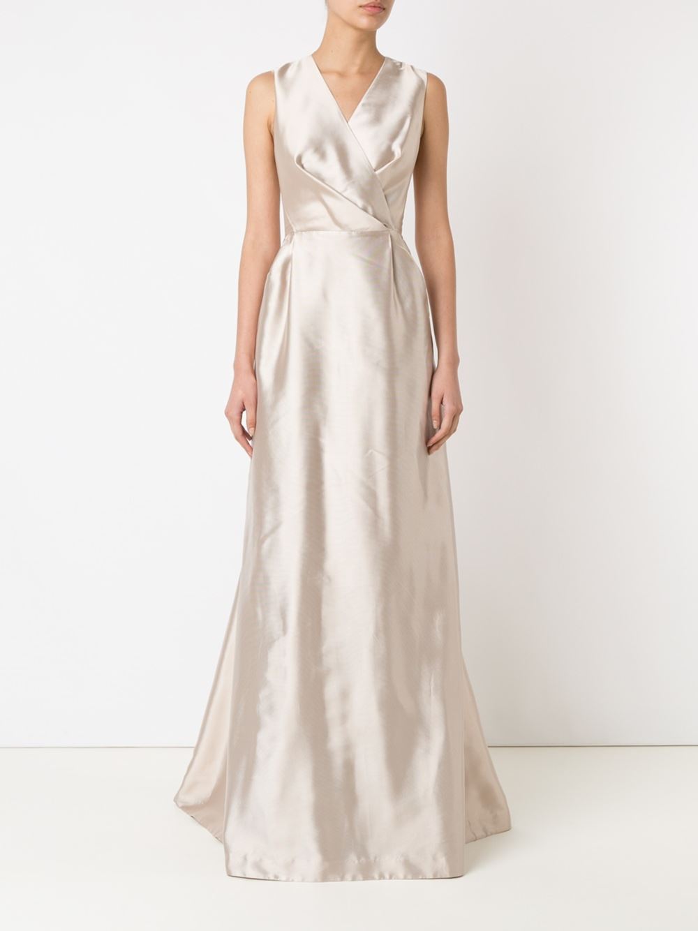 sleeveless gown 