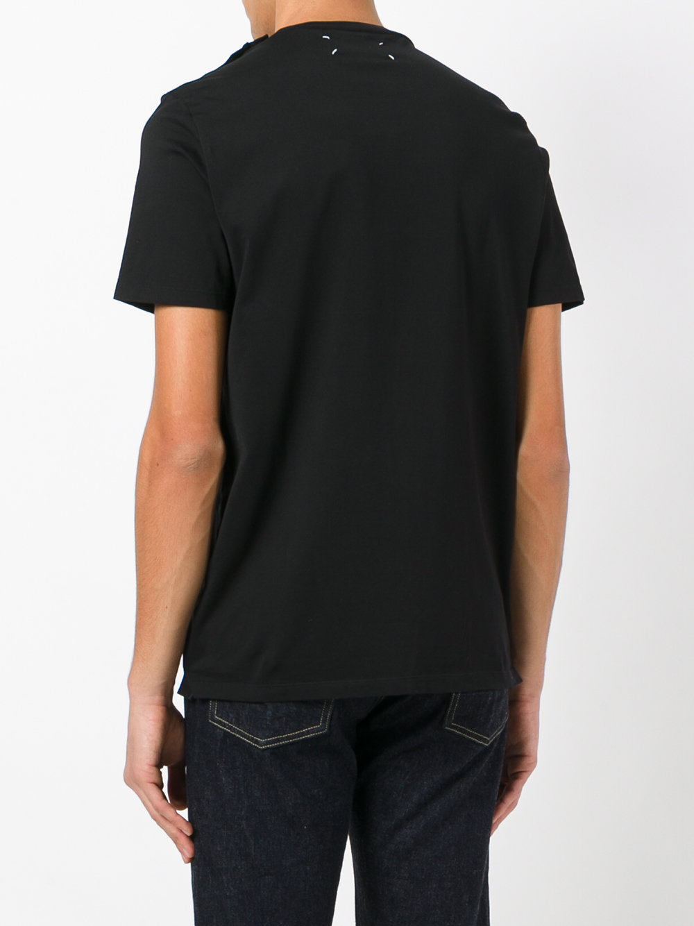 snap button closure T-shirt